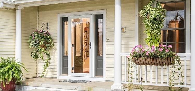 screen door installation in Ben Lomond